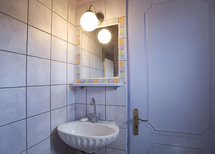 فيلة Benos Tower Tsikkaliá